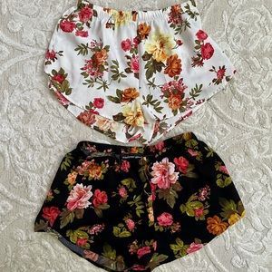 ❌SOLD❌  (2) floral shorts